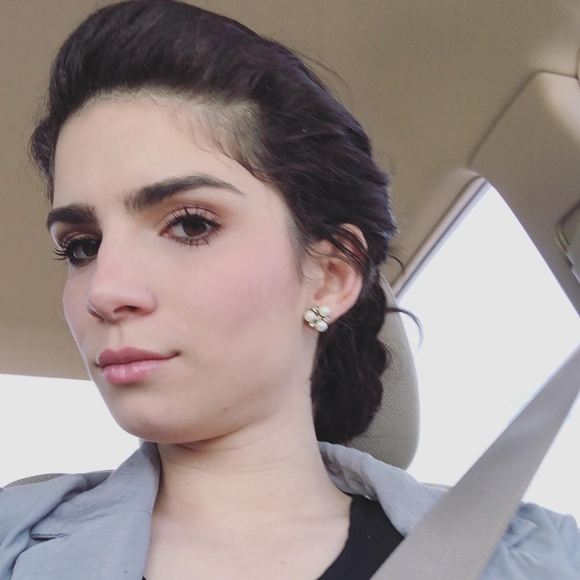 Meet your Posher, Emily - Picture 1 of 1